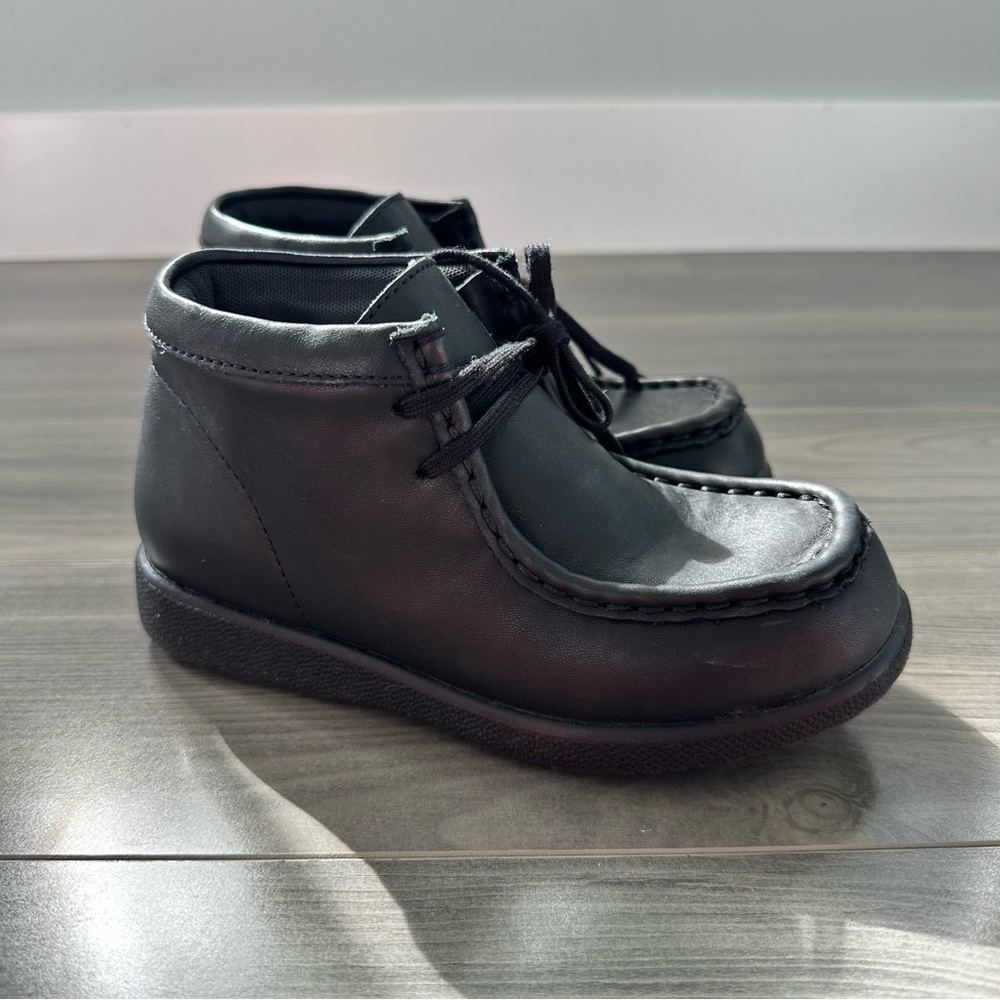 Hush Puppies Bridgeport III Black Boys Uniform Chukka Boots, Shoes, Size 12.5